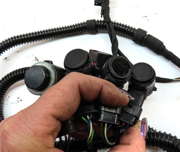 Thumbnail 4: 2015 PORSCHE CAYENNE (958) REAR PDC PARK SENSOR SET w/ HARNESS (Black)