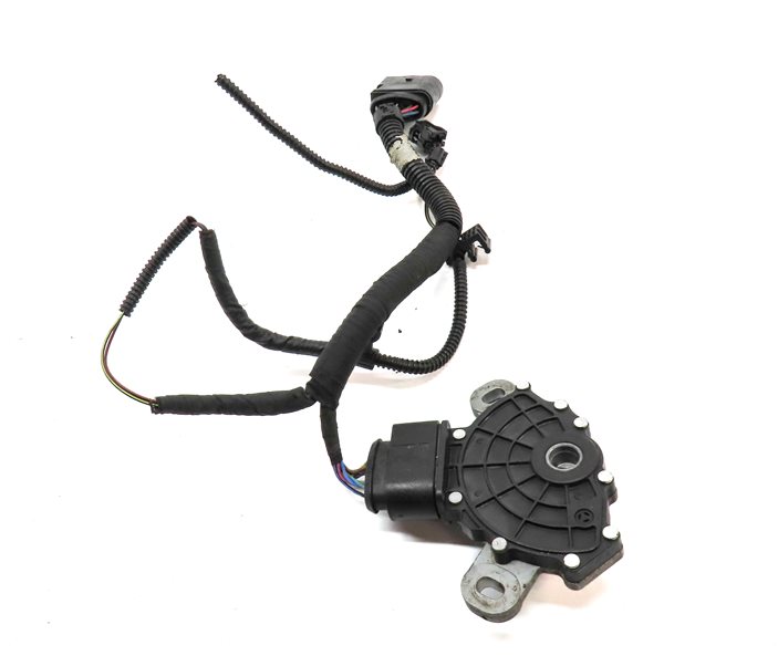 Thumbnail 2: 2015 PORSCHE CAYENNE HYBRID (958) AUTOMATIC TRANSMISSION NEUTRAL SAFETY SWITCH