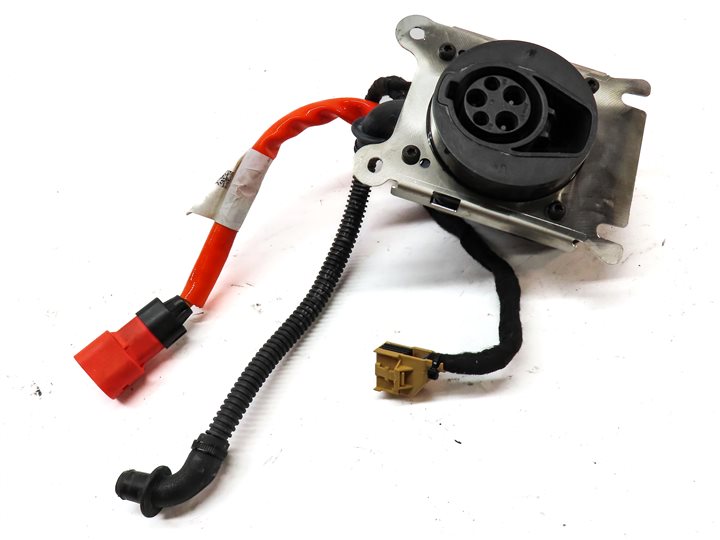 Thumbnail 2: 2015 PORSCHE CAYENNE E-HYBRID (958) EV HIGH VOLTAGE BATTERY CHARGING PORT PLUG