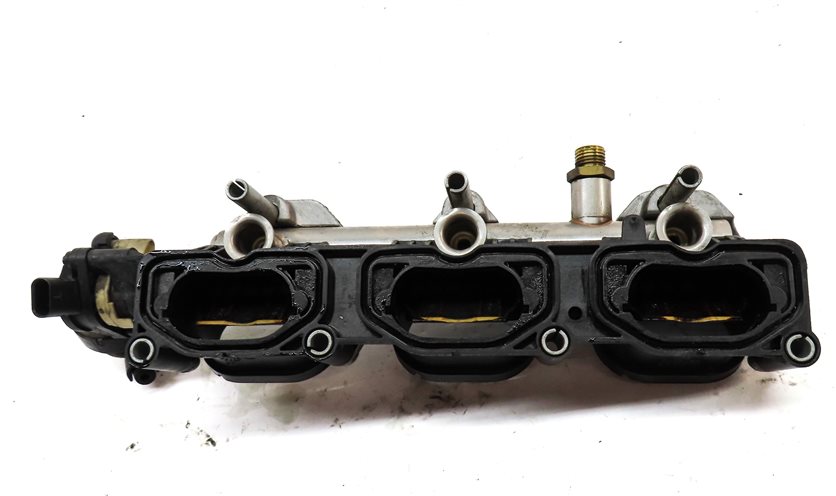 Thumbnail 5: 11-18 PORSCHE CAYENNE PANAMERA (958 970 G1) 3.0L RIGHT LOWER INTAKE MANIFOLD