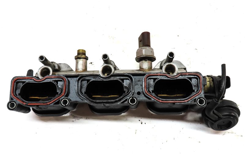 Thumbnail 5: 11-18 PORSCHE CAYENNE PANAMERA (958 970 G1) 3.0L - LEFT LOWER INTAKE MANIFOLD