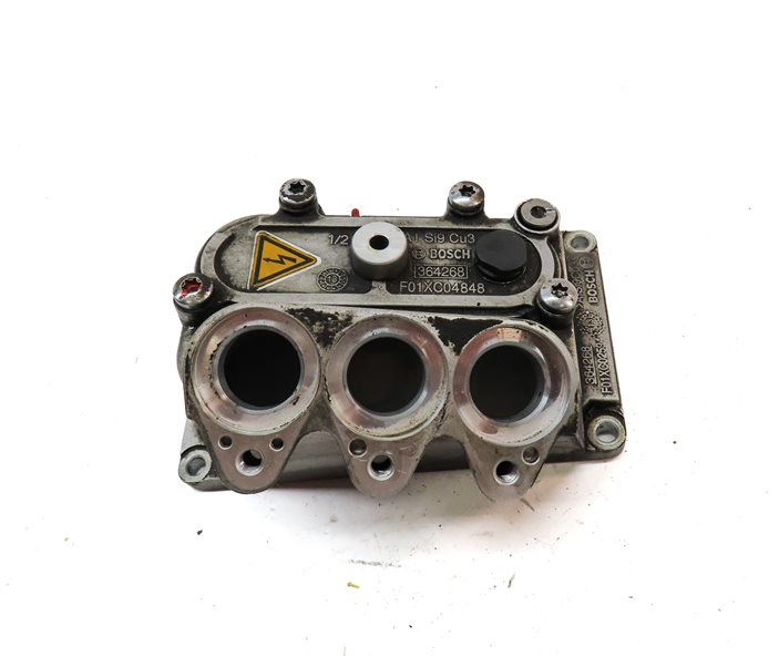 Thumbnail 2: 2015 PORSCHE CAYENNE HYBRID (958) HIGH VOLTAGE BATTERY CONNECTOR HOUSING