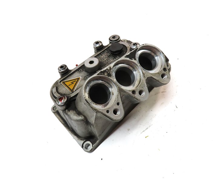 Thumbnail 3: 2015 PORSCHE CAYENNE HYBRID (958) HIGH VOLTAGE BATTERY CONNECTOR HOUSING