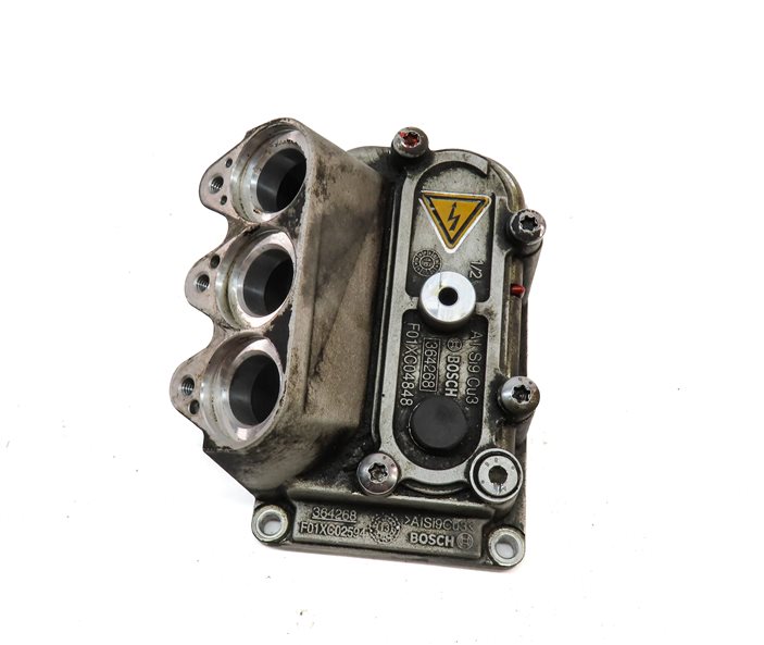 Thumbnail 4: 2015 PORSCHE CAYENNE HYBRID (958) HIGH VOLTAGE BATTERY CONNECTOR HOUSING