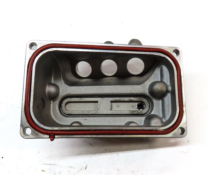 Thumbnail 6: 2015 PORSCHE CAYENNE HYBRID (958) HIGH VOLTAGE BATTERY CONNECTOR HOUSING