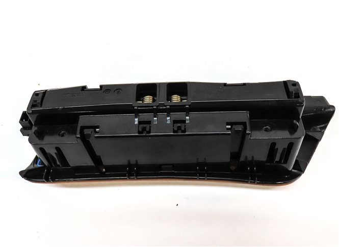 Thumbnail 5: 2015 PORSCHE CAYENNE 958 REAR RIGHT DOOR STORAGE COMPARTMENT CUBBY (Cognac Tan)