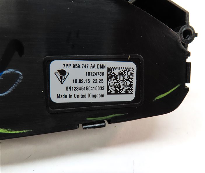 Thumbnail 6: 2015 PORSCHE CAYENNE (958) FRONT LEFT DRIVER SEAT ADJUST ADJUSTMENT SWITCH