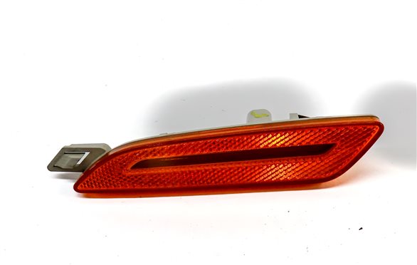 Thumbnail 2: 2015 PORSCHE CAYENNE (958) FRONT LEFT DRIVER FENDER MARKER LIGHT LAMP