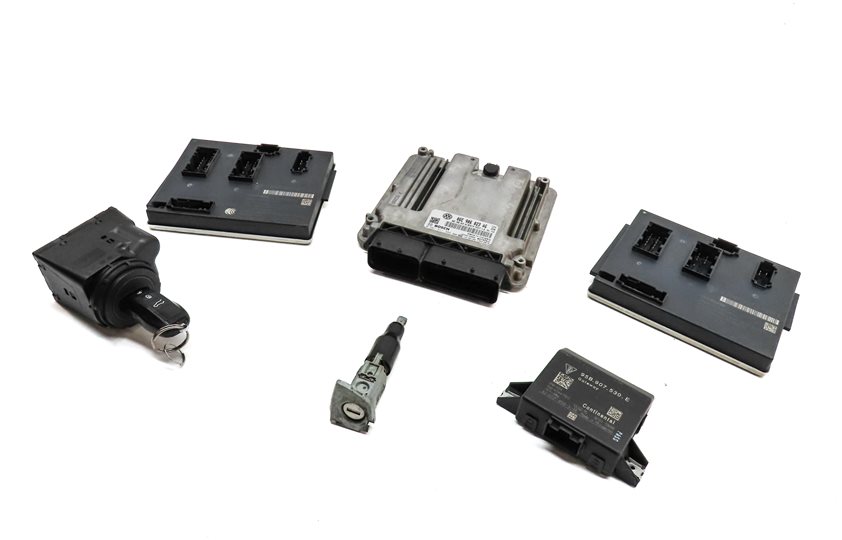 2015 PORSCHE CAYENNE HYBRID (958) 3.0L ENGINE ECM BCM IMMOBILIZER MODULE KEY SET