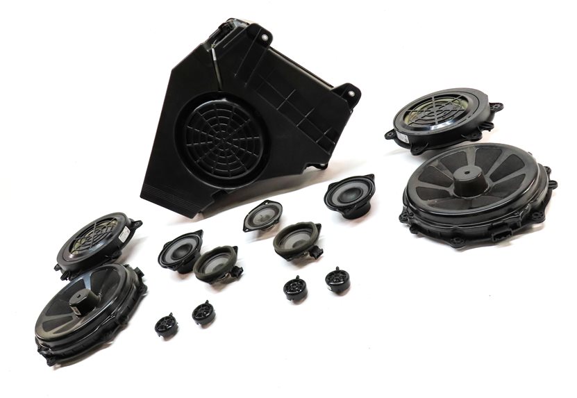 Thumbnail 2: 2015 PORSCHE CAYENNE (958) BOSE AUDIO SUB SUBWOOFER TWEETER SPEAKER SET-14