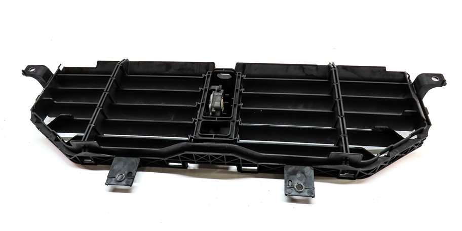 Thumbnail 6: 2015 PORSCHE CAYENNE E-HYBRID (958) FRONT GRILLE RADIATOR AIR DUCT SHUTTER
