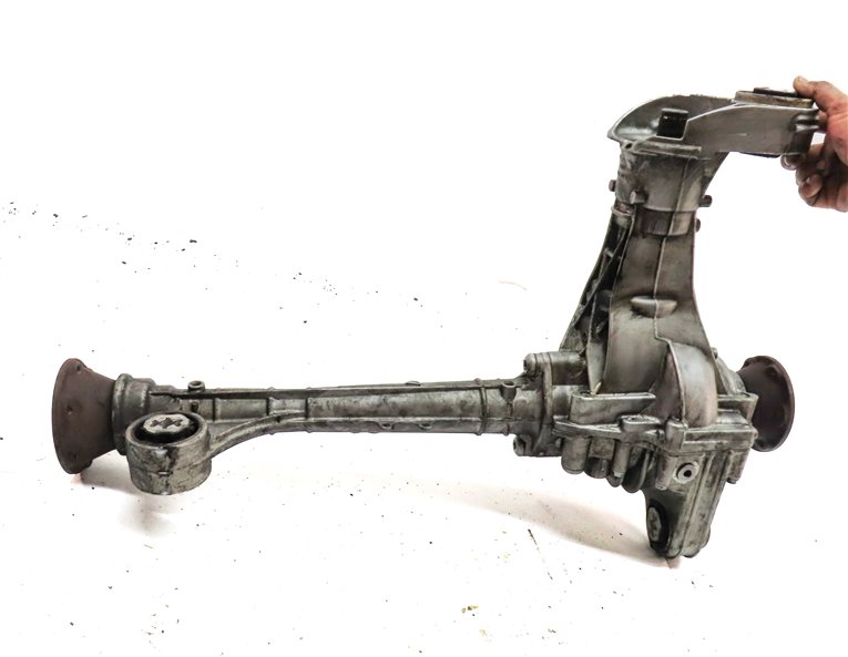 Thumbnail 5: 11-18 PORSCHE CAYENNE (958) 3.0L FRONT DIFFERENTIAL GEAR CARRIER w/ OUTPUT SHAFT