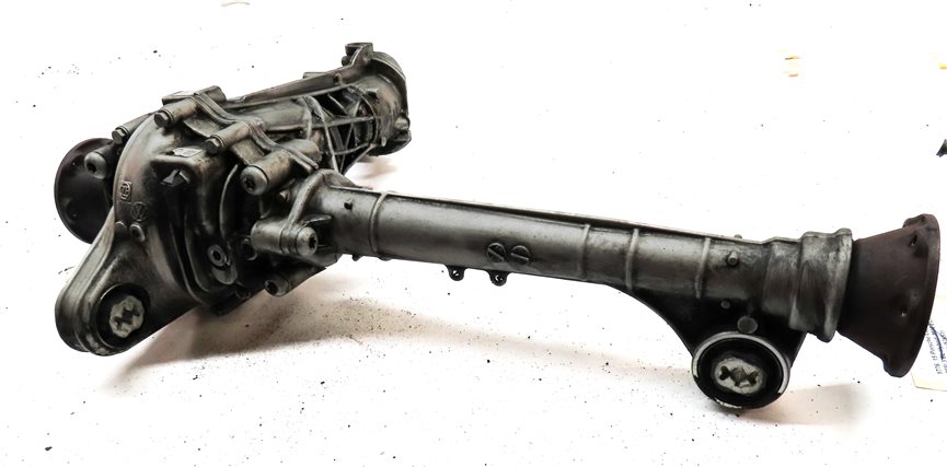 Thumbnail 6: 11-18 PORSCHE CAYENNE (958) 3.0L FRONT DIFFERENTIAL GEAR CARRIER w/ OUTPUT SHAFT