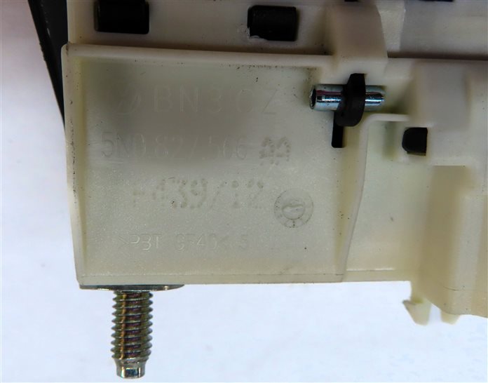 Thumbnail 6: 08-17 AUDI A3 S3 A4 S4 A5 S5 A7 Q5 (B8 8K 8T 8R 8V) REAR TRUNK HANDLE w/ CAMERA