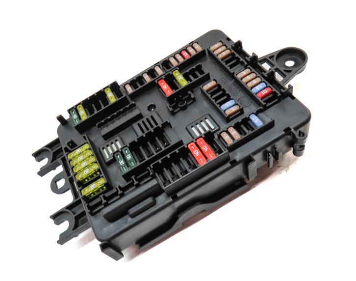 Thumbnail 3: 2013 BMW 335XI (F30) 3.0L (N55) ENGINE REAR TRUNK MOUNT FUSE RELAY PANEL