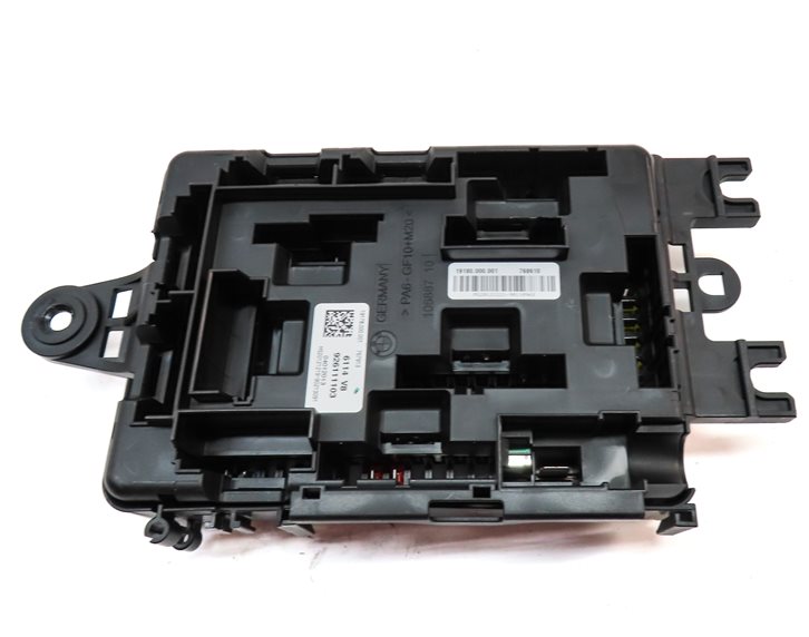 Thumbnail 4: 2013 BMW 335XI (F30) 3.0L (N55) ENGINE REAR TRUNK MOUNT FUSE RELAY PANEL