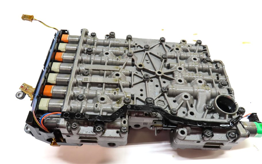 Thumbnail 5: 2013 BMW 335XI (F30) 3.0L (N55) AUTOMATIC AT TRANSMISSION VALVE BODY ASSEMBLY