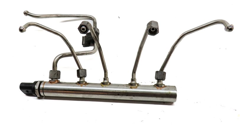 Thumbnail 5: 2013 BMW X1 (E84) 2.0L (N20) ENGINE MOTOR FUEL RAIL w/ PRESSURE SENSOR & LINES