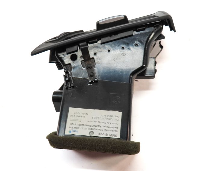 Thumbnail 5: 2013 BMW X1 (E84) FRONT LEFT DRIVER DASH HEAT AIR AC HVAC VENT (Black)