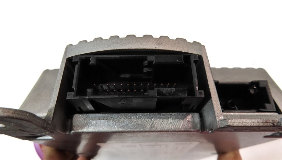 Thumbnail 5: 2013 BMW X1 (E84) COMMUNICATION TELEMATICS COMBOX CONTROL MODULE