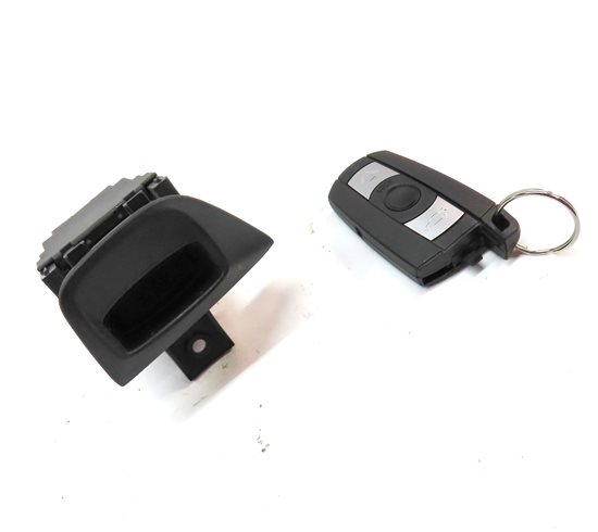 Thumbnail 3: 2013 BMW X1 (E84) IGNITION KEY FOB SLOT w/ KEY FOB SET/ 2