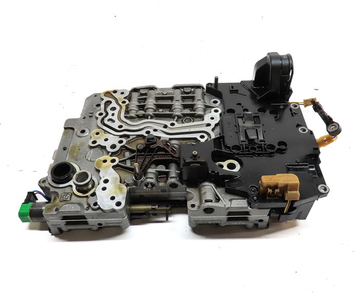 Thumbnail 2: 2013 BMW X1 (E84) 2.0L RWD 8HP45 AUTOMATIC TRANSMISSION VALVE BODY