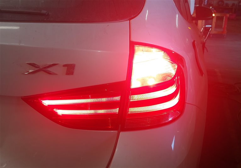 Thumbnail 2: 2012-2015 BMW X1 (E84) RIGHT PASSENGER REAR OUTER TAILLIGHT BRAKE LIGHT LAMP
