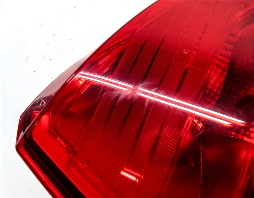 Thumbnail 8: 2012-2015 BMW X1 (E84) RIGHT PASSENGER REAR OUTER TAILLIGHT BRAKE LIGHT LAMP
