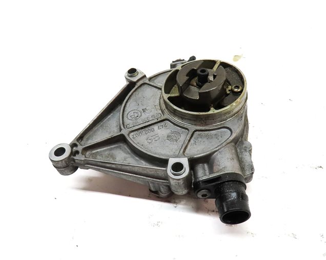 Thumbnail 2: 13-18 BMW 2 3 4 5 X1 X3 X4 X5 Z4 (F10 F22 F25 F30 F32) 2.0L TURBO VACUUM PUMP