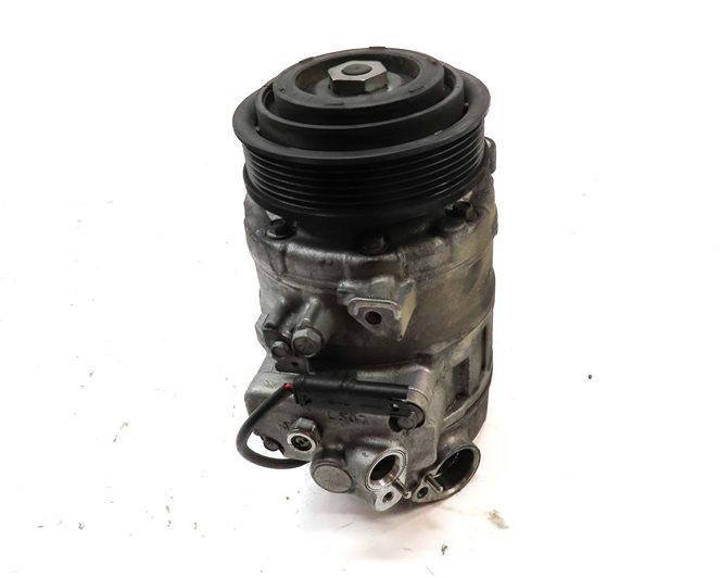 Thumbnail 2: 2013-2018 BMW X3 X4 (F25 F26) 28dX / 28iX - 2.0L ENGINE A/C COMPRESSOR PUMP