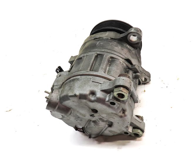 Thumbnail 5: 2013-2018 BMW X3 X4 (F25 F26) 28dX / 28iX - 2.0L ENGINE A/C COMPRESSOR PUMP