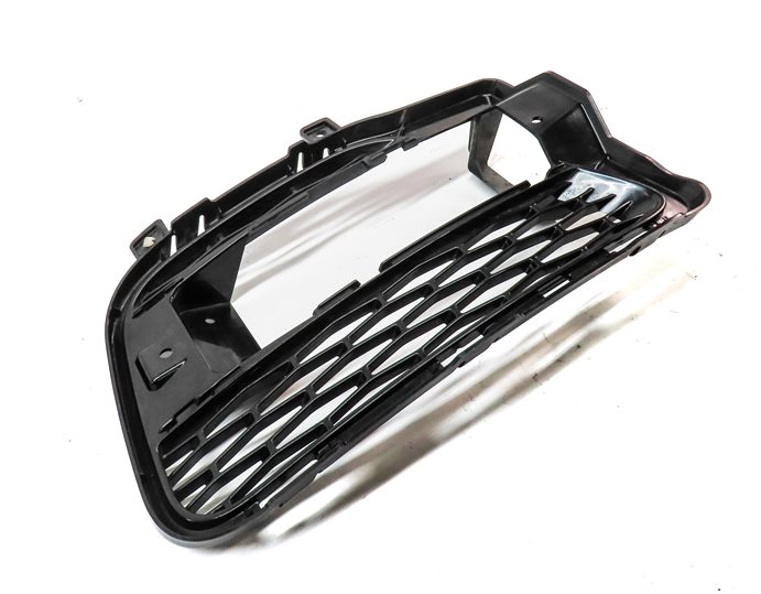 Thumbnail 3: 2014-2017 RANGE ROVER SPORT (L494) LEFT FRONT DRIVER FOGLIGHT GRILLE TRIM