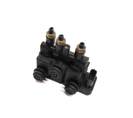 Thumbnail 1: 2016 RANGE ROVER SPORT (L494) AIR SUSPENSION TRANSFER RELIEF VALVE BLOCK