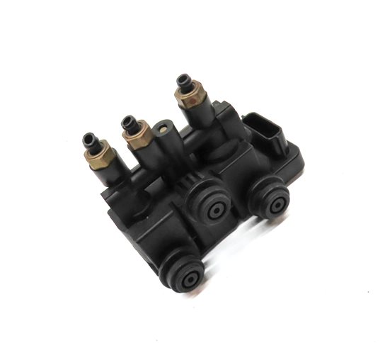 Thumbnail 3: 2016 RANGE ROVER SPORT (L494) AIR SUSPENSION TRANSFER RELIEF VALVE BLOCK