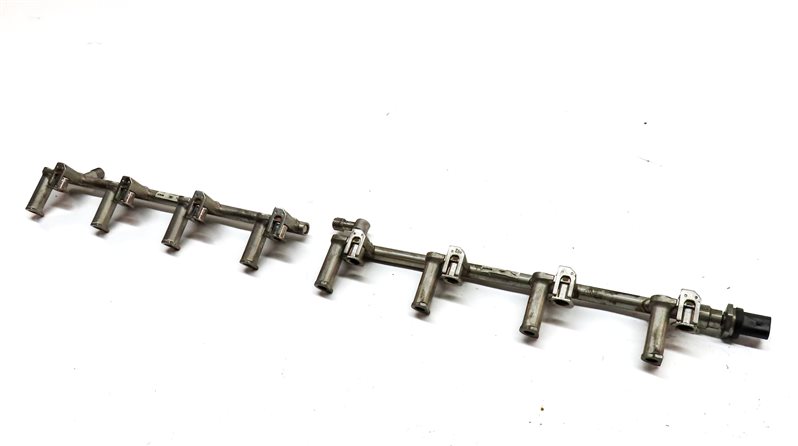 Thumbnail 1: 2016 RANGE ROVER SPORT (L494) 5.0L SUPER ENGINE FUEL RAIL w/ PRESSURE SENSOR