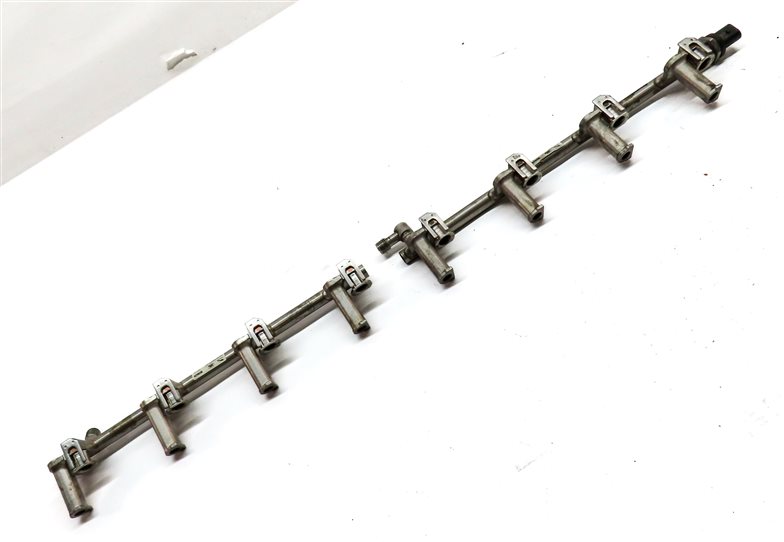 Thumbnail 3: 2016 RANGE ROVER SPORT (L494) 5.0L SUPER ENGINE FUEL RAIL w/ PRESSURE SENSOR