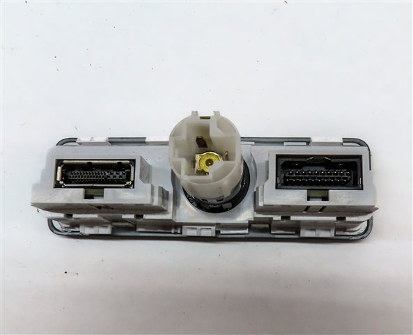 Thumbnail 4: 2016 RANGE ROVER SPORT (L494) AUX IN USB PORT 12V POWER SOCKET PANEL