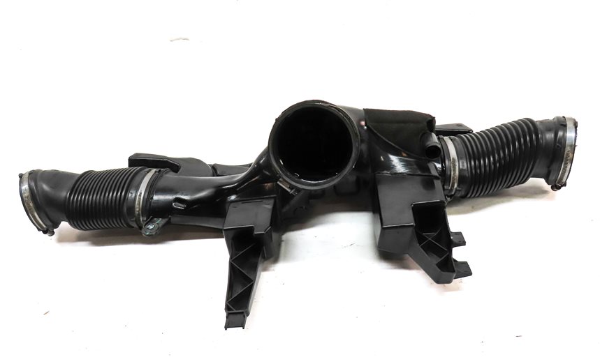Thumbnail 2: 2016 RANGE ROVER SPORT (L494) 5.0L SUPER ENGINE AIR INTAKE HOSE PIPE ASSEMBLY