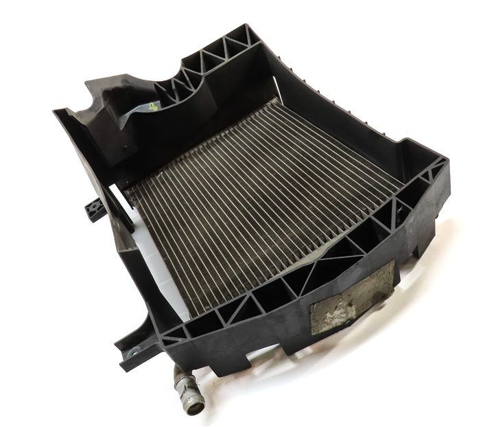 Thumbnail 3: 13-20 ROVER SPORT DISCOVERY (L405 L462 L494) RIGHT AUXILIARY RADIATOR & BRACKET