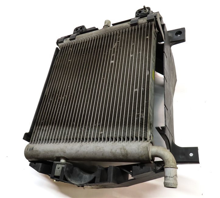 Thumbnail 7: 13-20 ROVER SPORT DISCOVERY (L405 L462 L494) RIGHT AUXILIARY RADIATOR & BRACKET