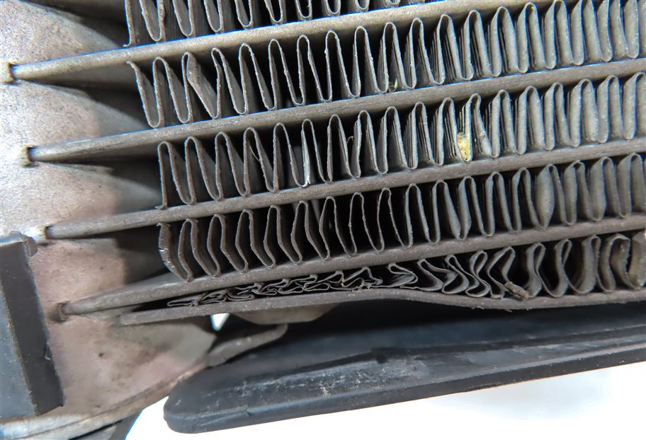 Thumbnail 9: 13-20 ROVER SPORT DISCOVERY (L405 L462 L494) RIGHT AUXILIARY RADIATOR & BRACKET