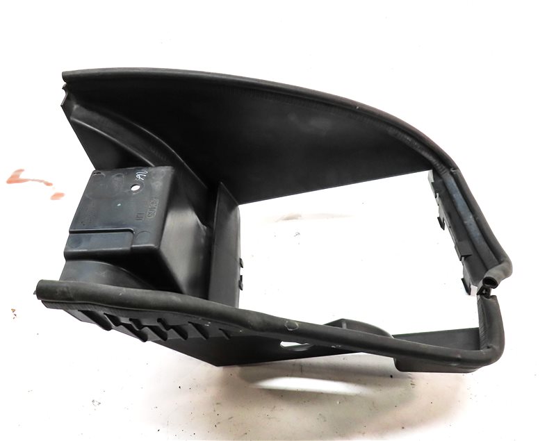 Thumbnail 4: 2016 RANGE ROVER SPORT (L494) 5.0L SUPER ENGINE LEFT AUXILIARY RADIATOR SHROUD