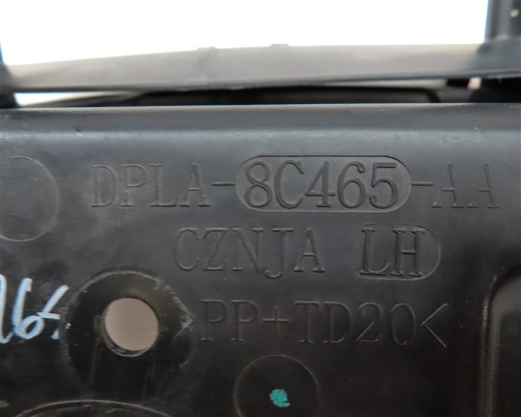 Thumbnail 8: 2016 RANGE ROVER SPORT (L494) 5.0L SUPER ENGINE LEFT AUXILIARY RADIATOR SHROUD
