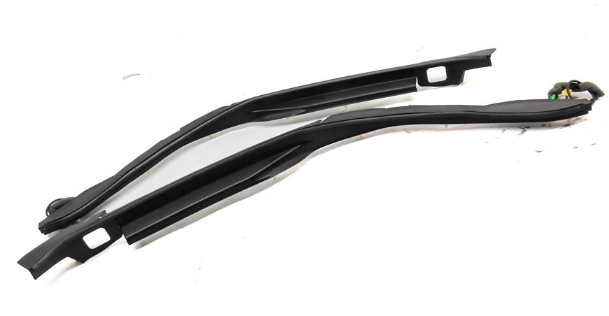 Thumbnail 3: 16 RANGE ROVER SPORT (L494) TAILGATE LIFTGATE LID ANTI PINCH SENSOR w/TRIM SET/2
