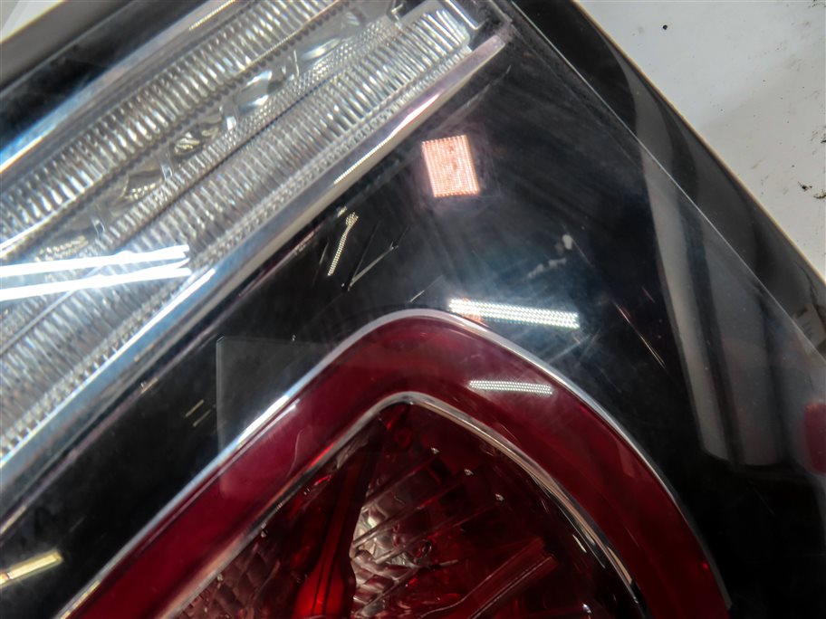 Thumbnail 8: 14-17 RANGE ROVER SPORT L405 L494 REAR RIGHT PASSENGER UPPER QUARTER TAILLIGHT