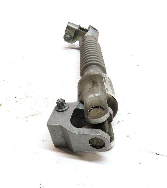 Thumbnail 4: 16-18 BMW X1 F48 AWD DRIVER STEERING COLUMN LOWER SHAFT U JOINT