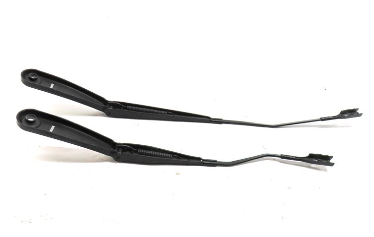 Thumbnail 5: 2016-2022 BMW X1 F48 FRONT LEFT & RIGHT WINDSHIELD WIPER ARM SET/ 2
