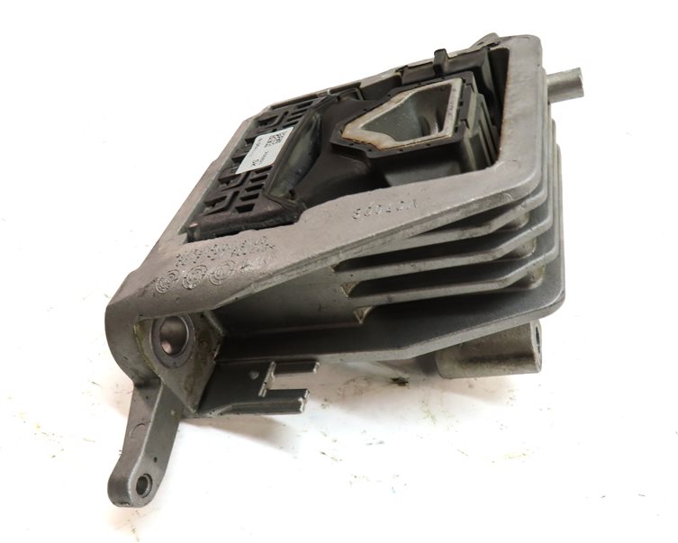 Thumbnail 5: 2017 BMW X1 (F48) 2.0L (B46) LEFT ENGINE MOTOR SUPPORT MOUNT
