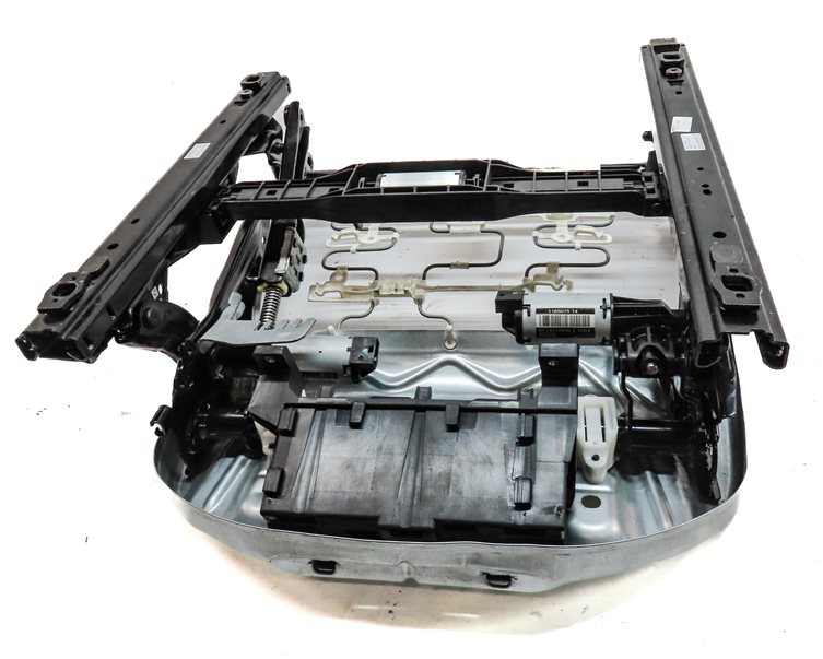 Thumbnail 6: 16-19 BMW X1 (F48) FRONT RIGHT STANDARD PASSENGER SEAT TRACK w/ ADJUST MOTORS