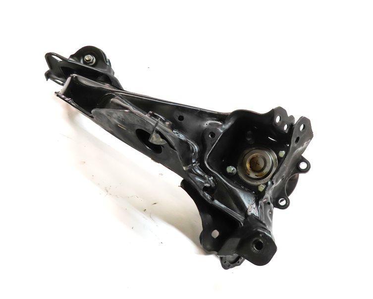 16-21 CLUBMAN COUNTRYMAN BMW 228i 235i X1 X2 REAR RIGHT TRAILING ARM KNUCKLE